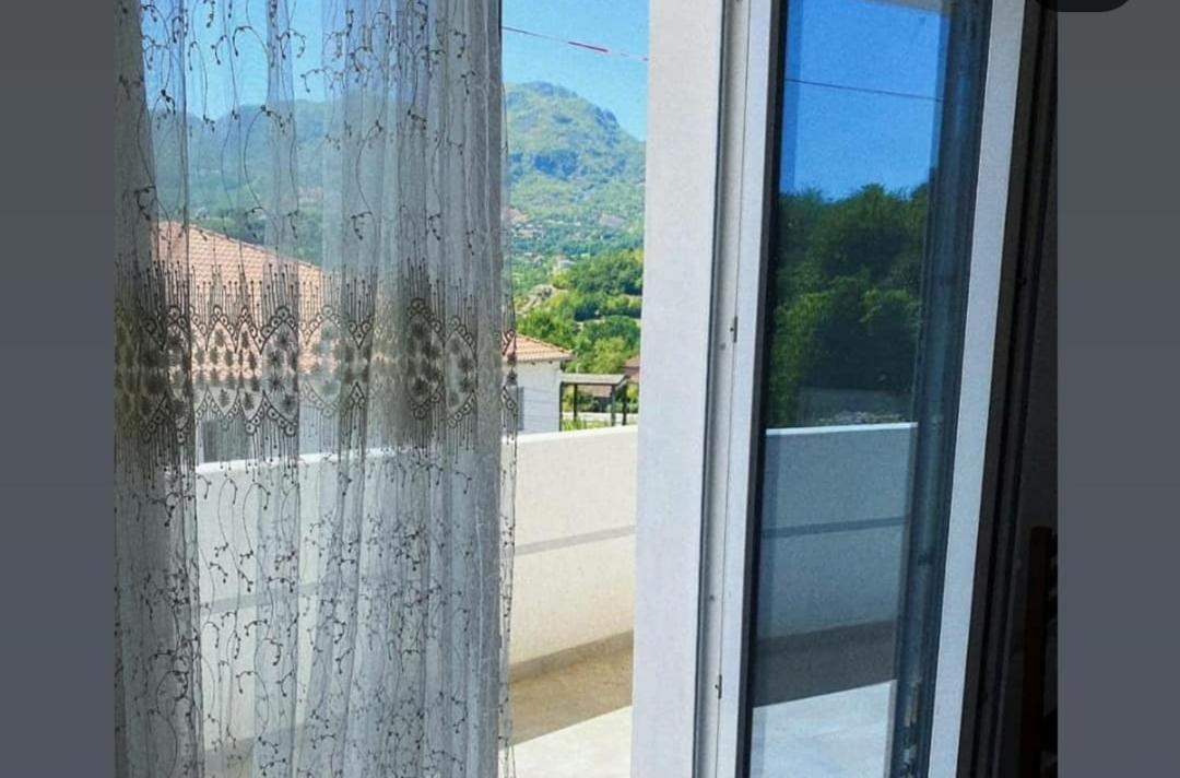 Bar-Restaurant-Hotel-Familja Klos Εξωτερικό φωτογραφία