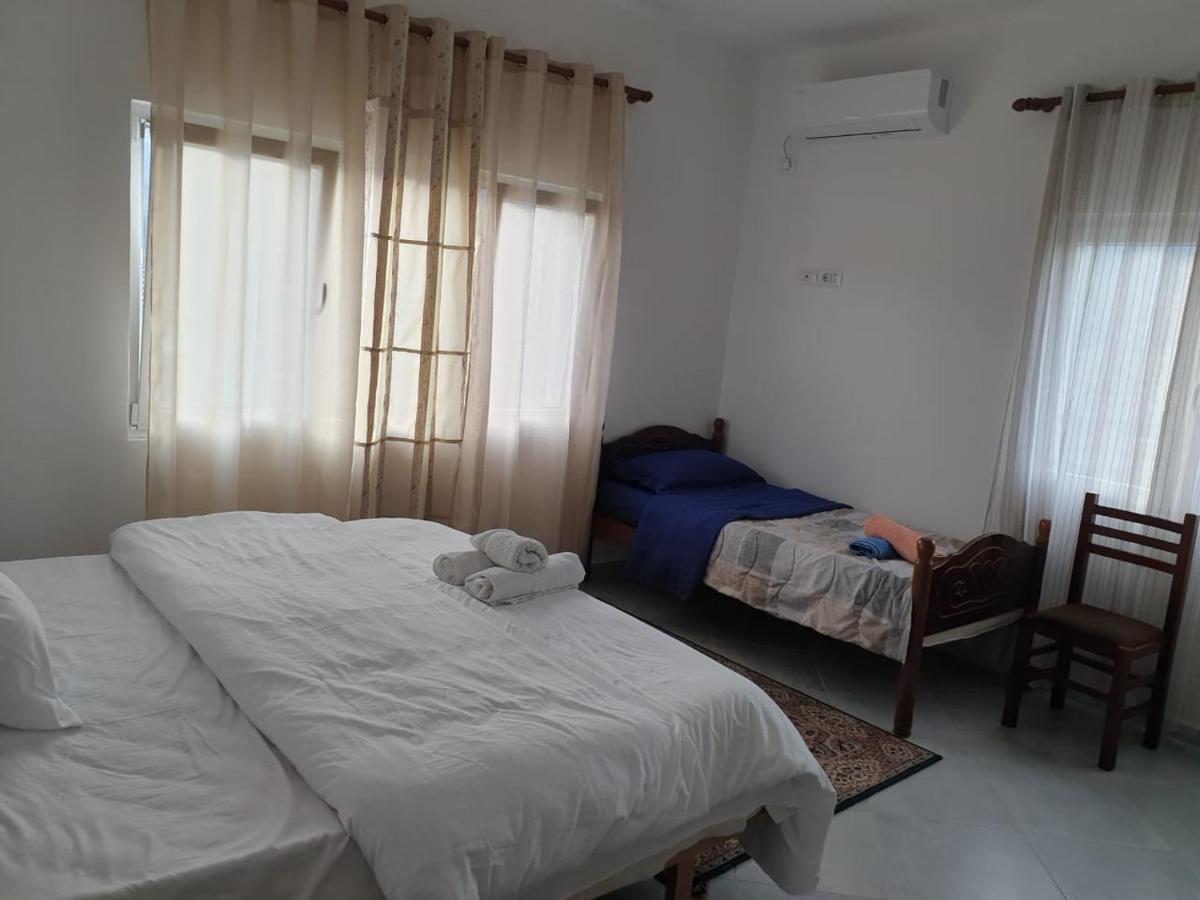 Bar-Restaurant-Hotel-Familja Klos Εξωτερικό φωτογραφία