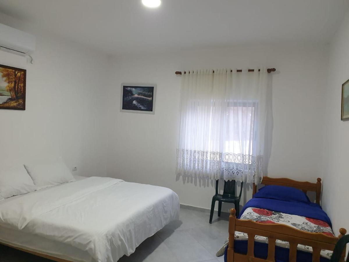 Bar-Restaurant-Hotel-Familja Klos Εξωτερικό φωτογραφία