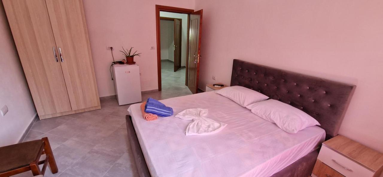 Bar-Restaurant-Hotel-Familja Klos Εξωτερικό φωτογραφία
