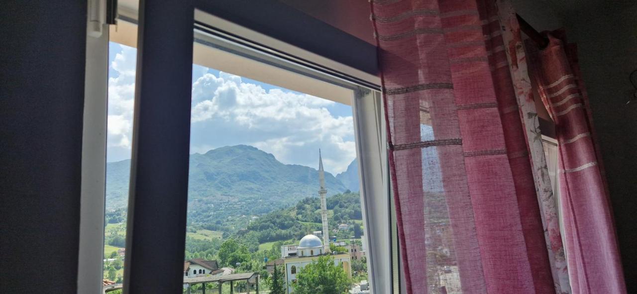 Bar-Restaurant-Hotel-Familja Klos Εξωτερικό φωτογραφία