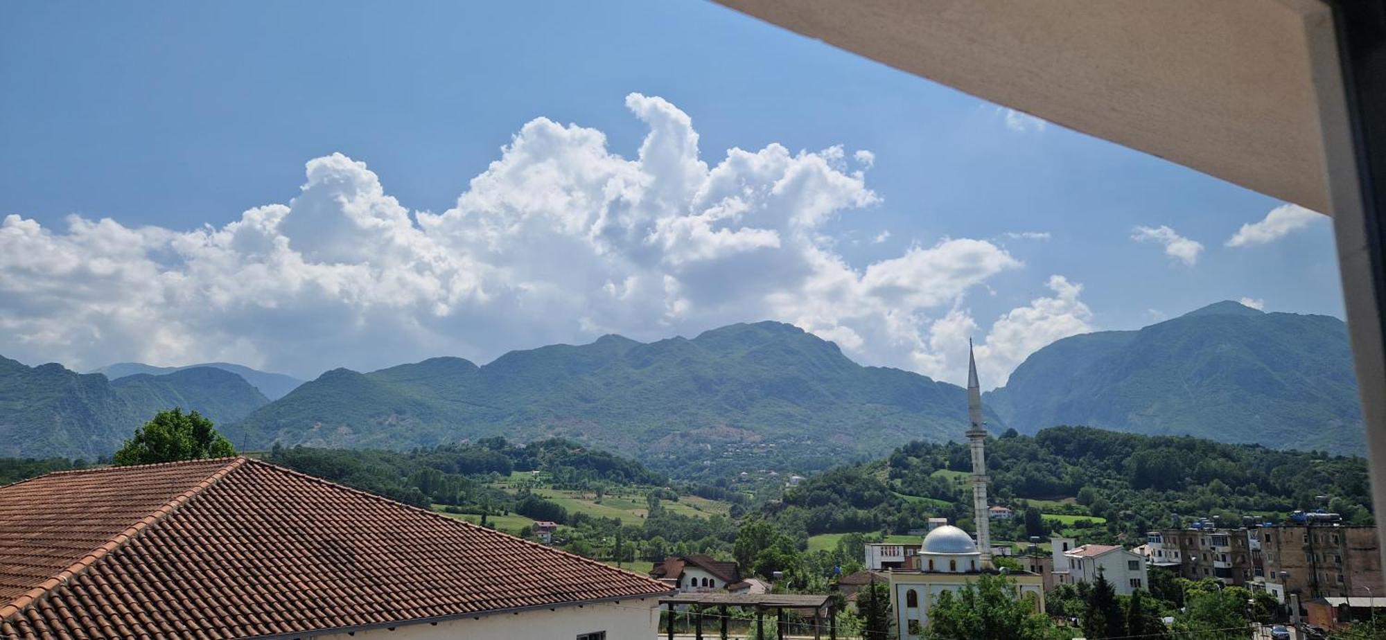 Bar-Restaurant-Hotel-Familja Klos Εξωτερικό φωτογραφία